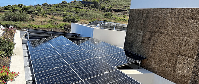 Instalação de painéis fotovoltaicos